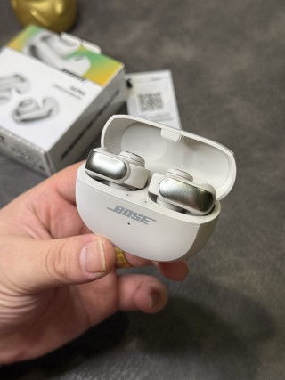 Bose Ultra Open-Ear Clip Wireless Earbuds White view 8