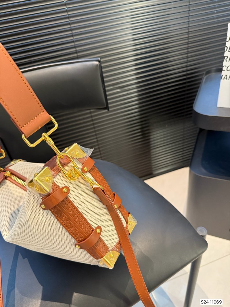 Louis Vuitton Coussin PM Cream & Orange Shoulder Bag view