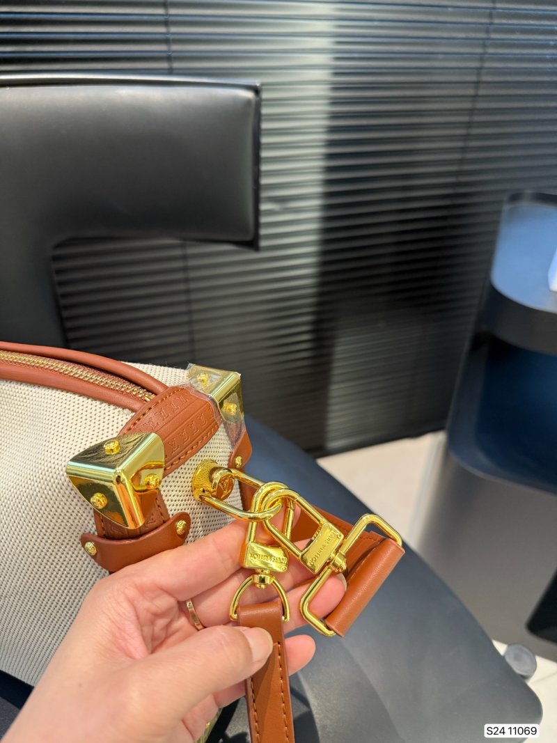 Louis Vuitton Coussin PM Cream & Orange Shoulder Bag view