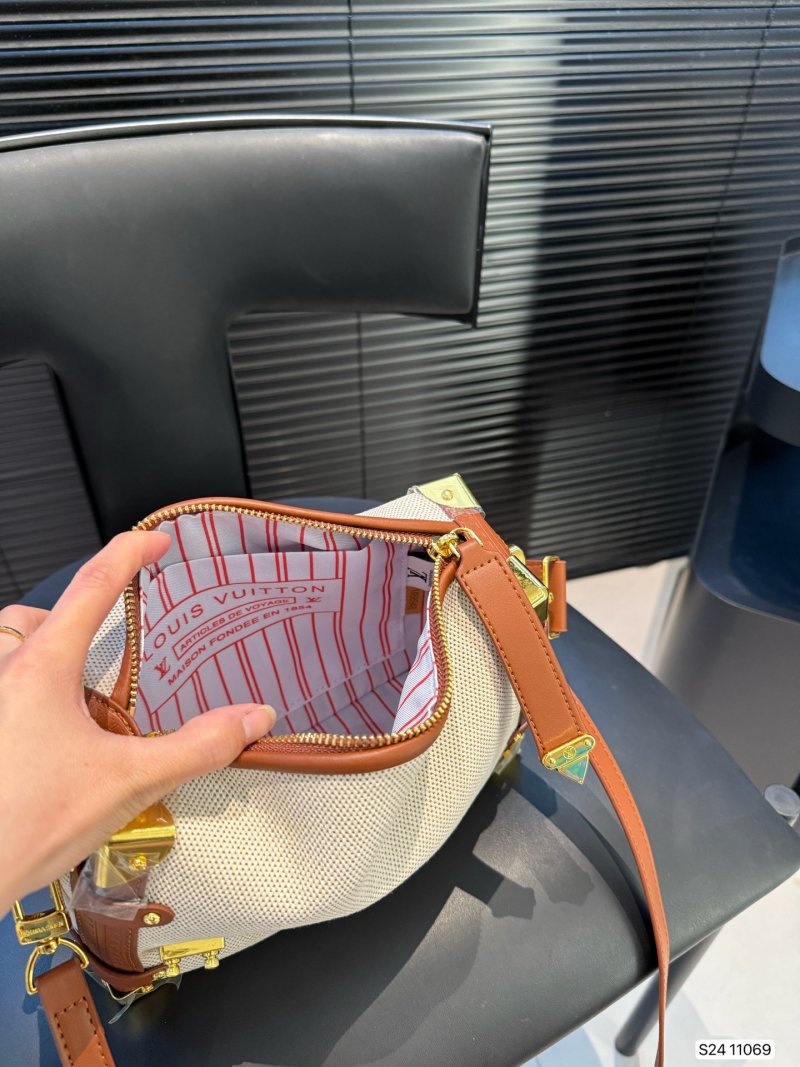 Louis Vuitton Coussin PM Cream & Orange Shoulder Bag view