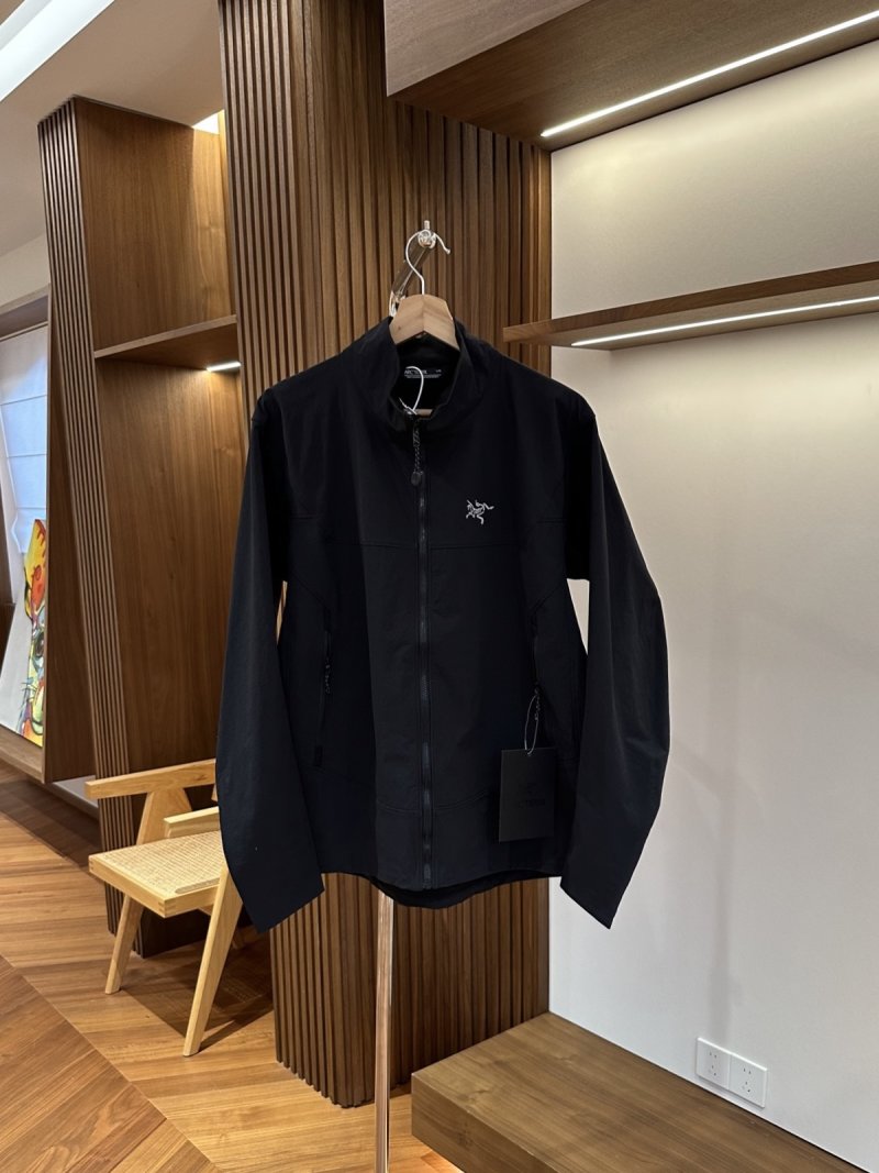 Arc'teryx Black Softshell Windbreaker Jacket
