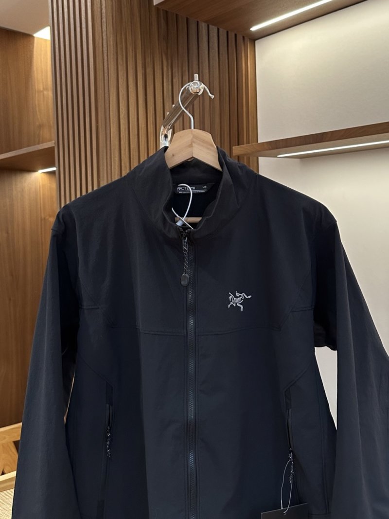 Arc'teryx Black Softshell Windbreaker Jacket view
