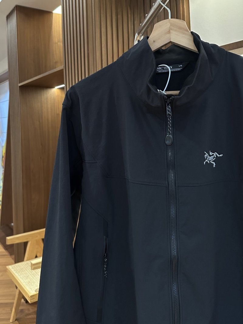 Arc'teryx Black Softshell Windbreaker Jacket view