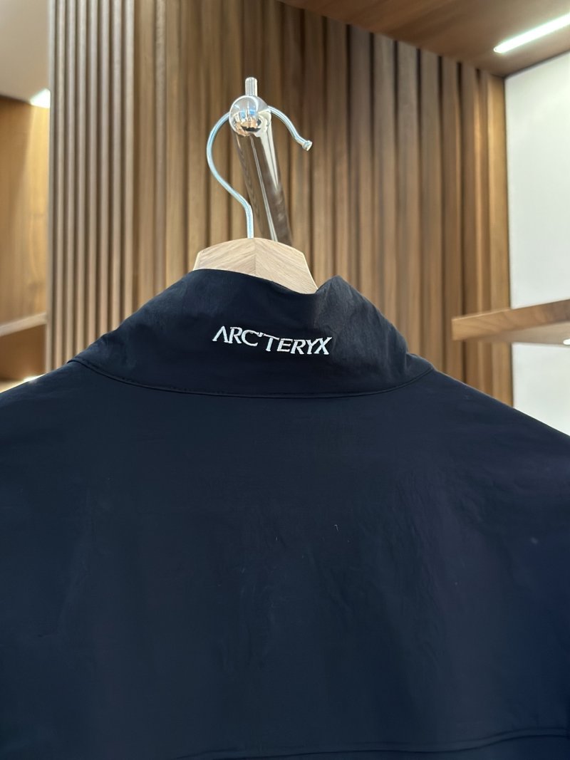 Arc'teryx Black Softshell Windbreaker Jacket view