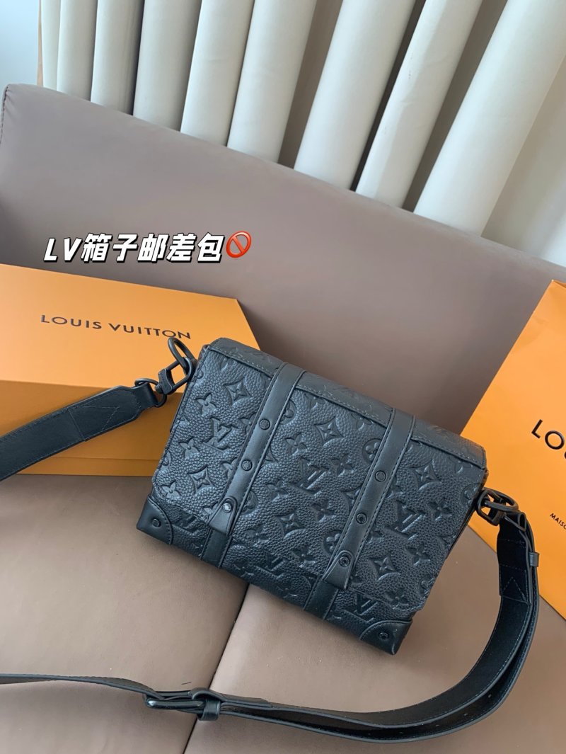 Louis Vuitton Monogram Messenger Bag Black view