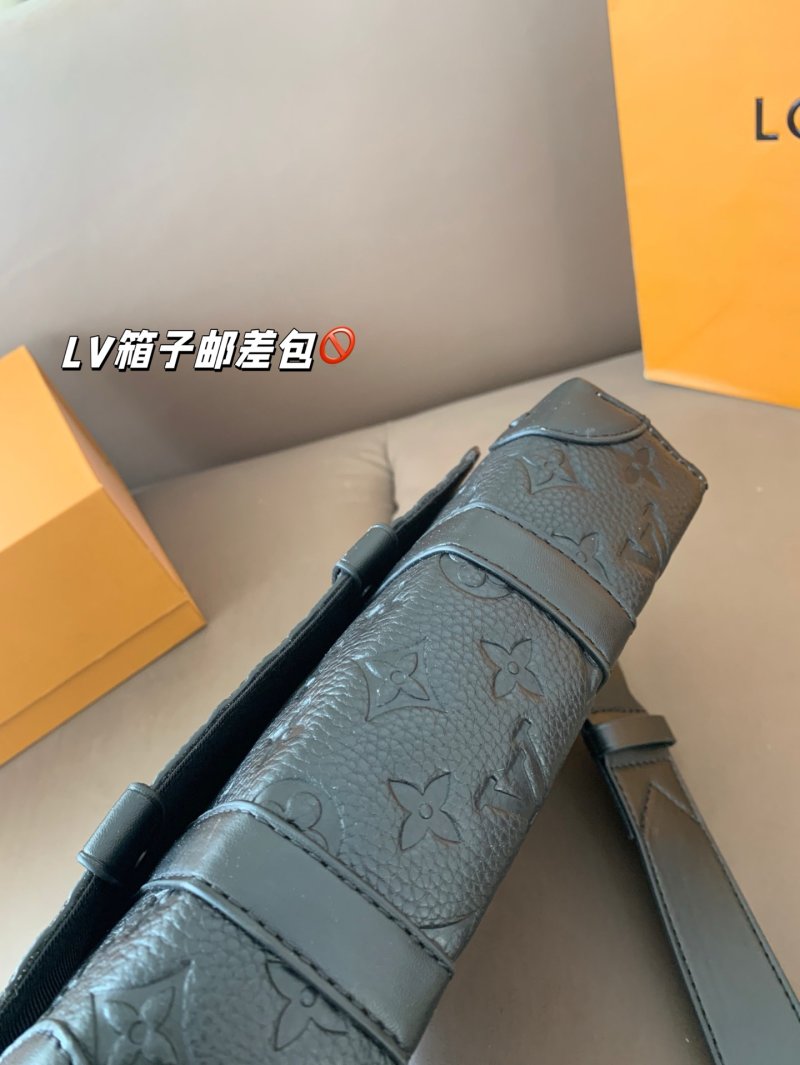 Louis Vuitton Monogram Messenger Bag Black view
