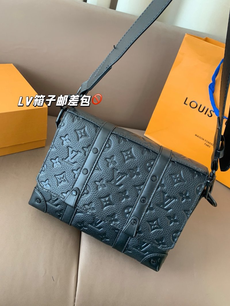 Louis Vuitton Monogram Messenger Bag Black view
