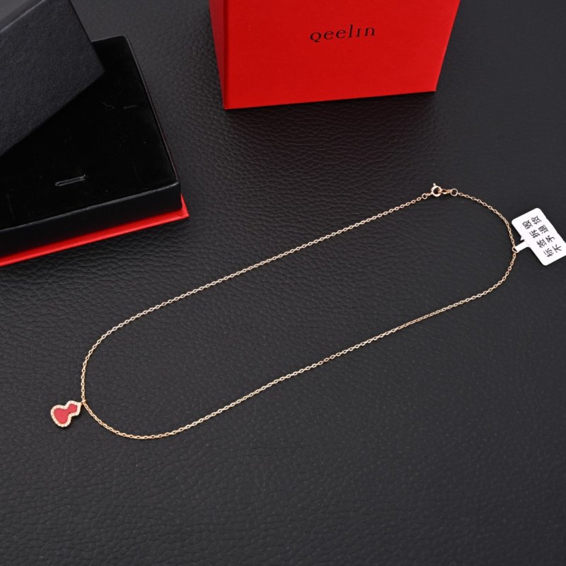 Qeelin Mini Red Carnelian Gourd Pendant Necklace