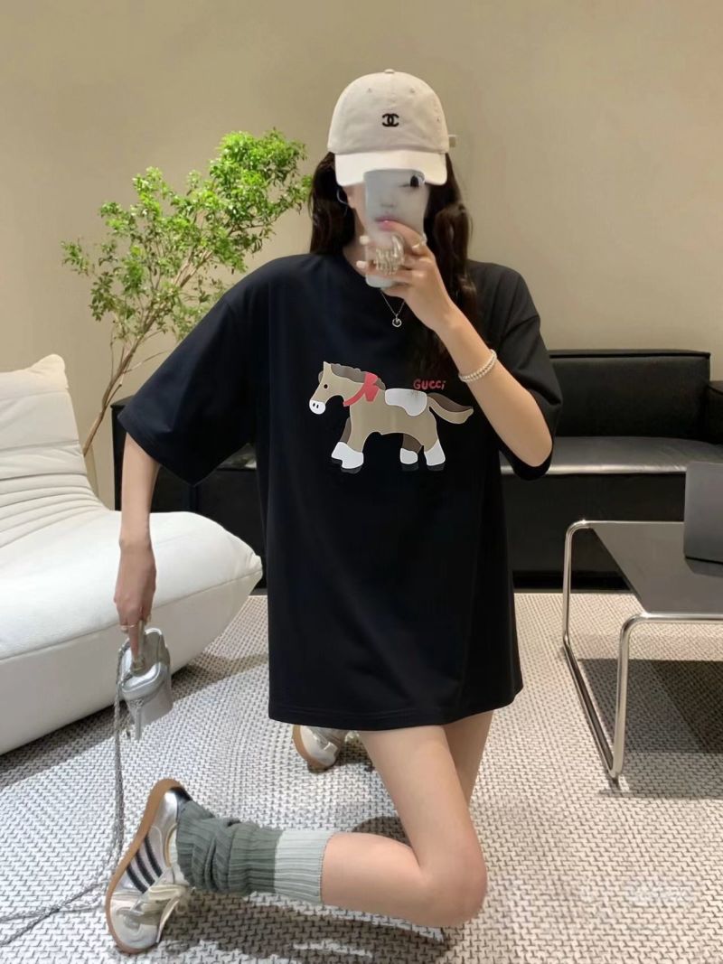 Gucci Black Dog Graphic Short Sleeve T-Shirt view