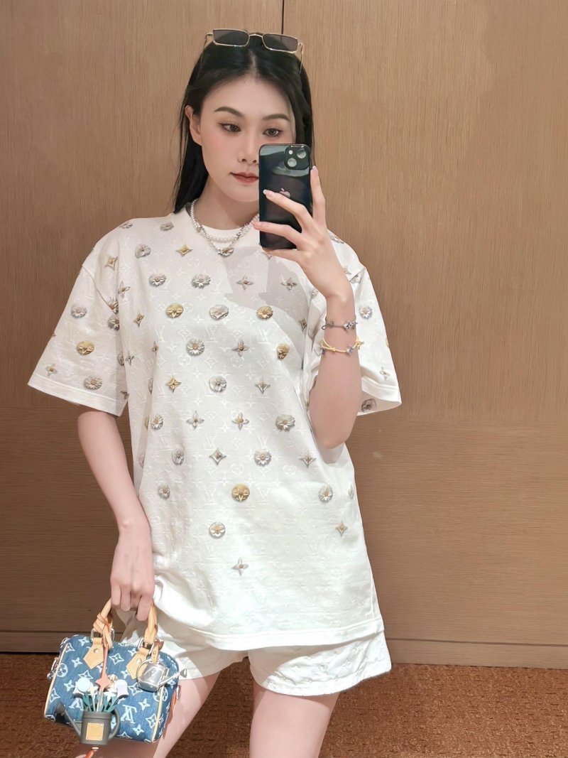 Louis Vuitton Monogram T-Shirt White view