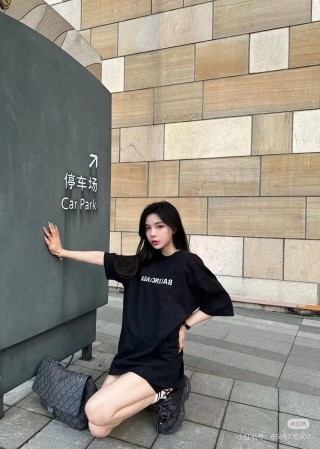 Balenciaga Black Logo T-Shirt view 4