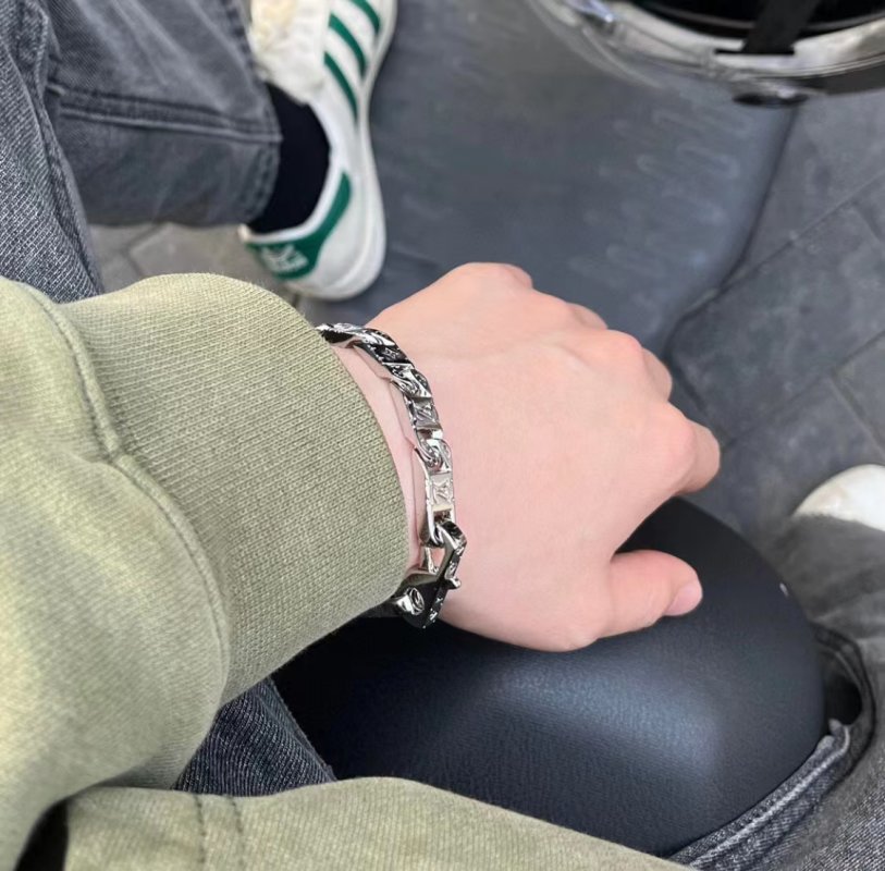 Louis Vuitton LV Monogram Chain Link Silver Bracelet view