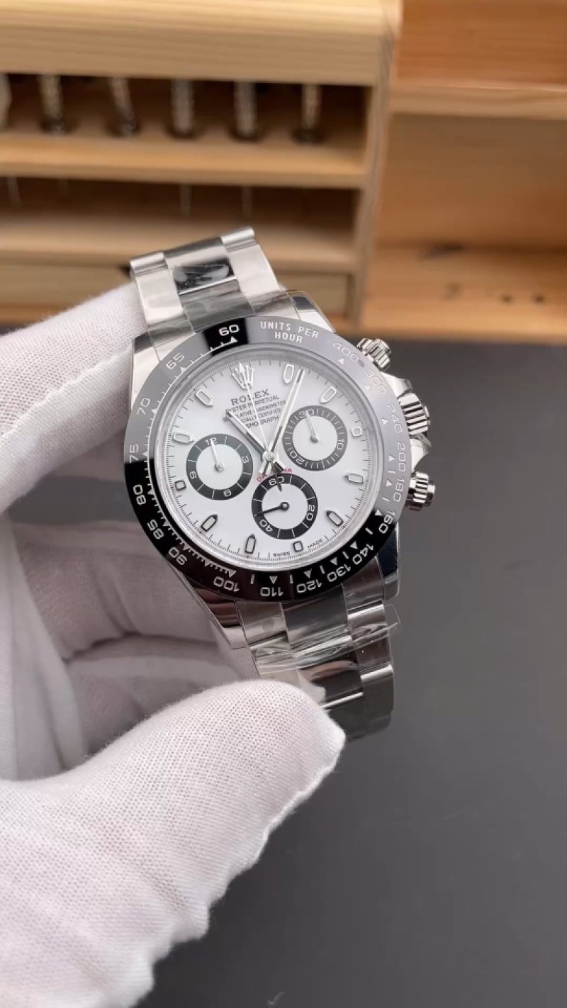 Rolex Daytona 40mm Chronograph White Dial Steel