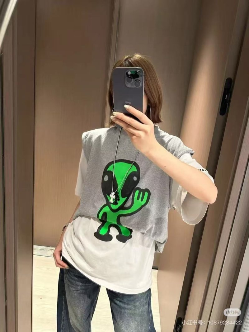 Grey T-Shirt with Green Graphic Print view