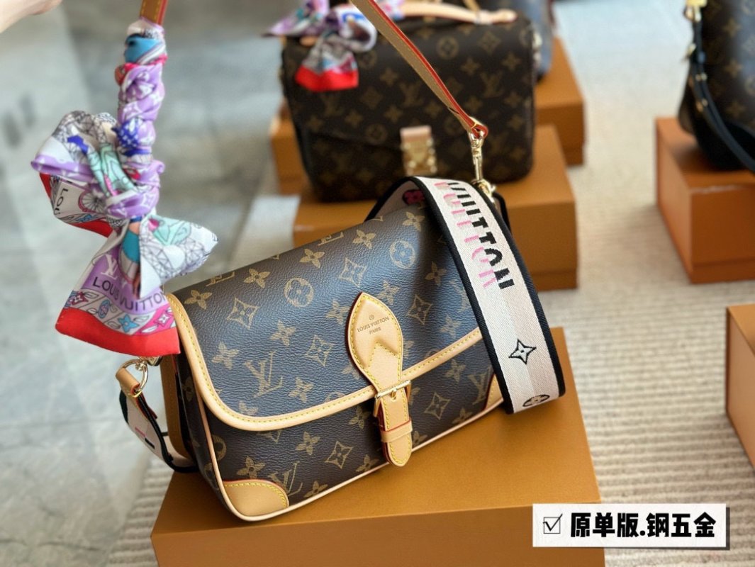 Louis Vuitton Diane Monogram Canvas Shoulder Bag - Dark Tan