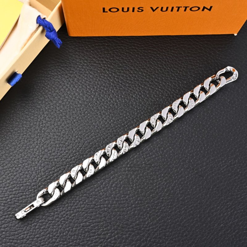Louis Vuitton LV Chain Links Silver Bracelet