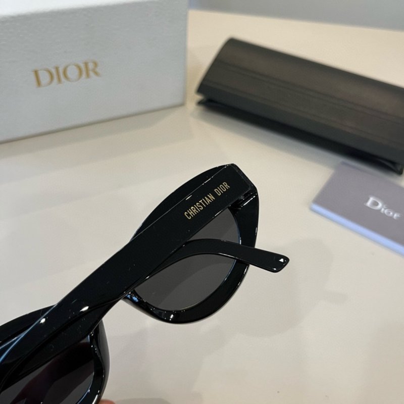 Dior Pacific S1U Black & Gold Oval Sunglasses view