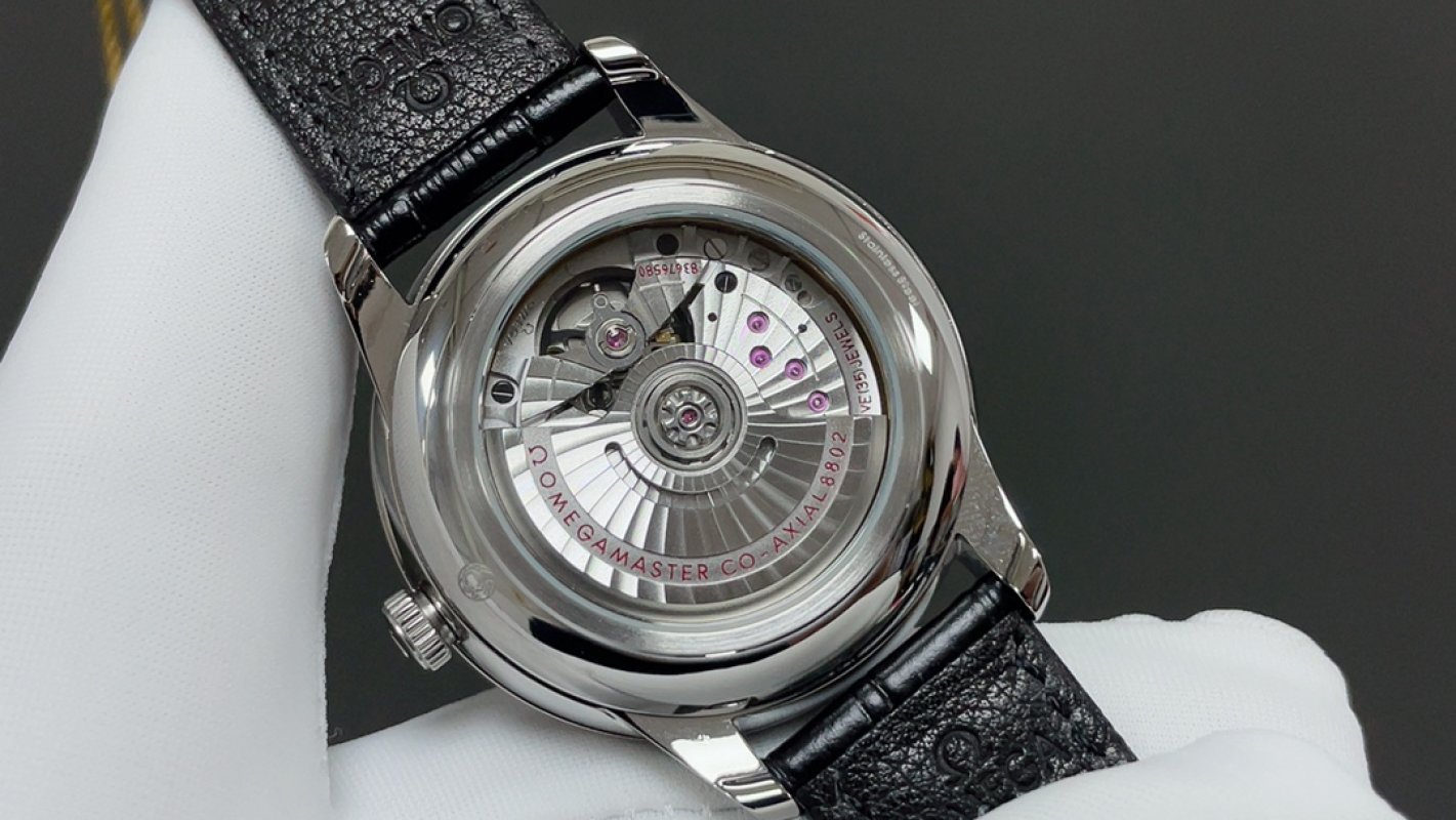 Omega De Ville Prestige Co-Axial Master Chronometer 41mm Steel view