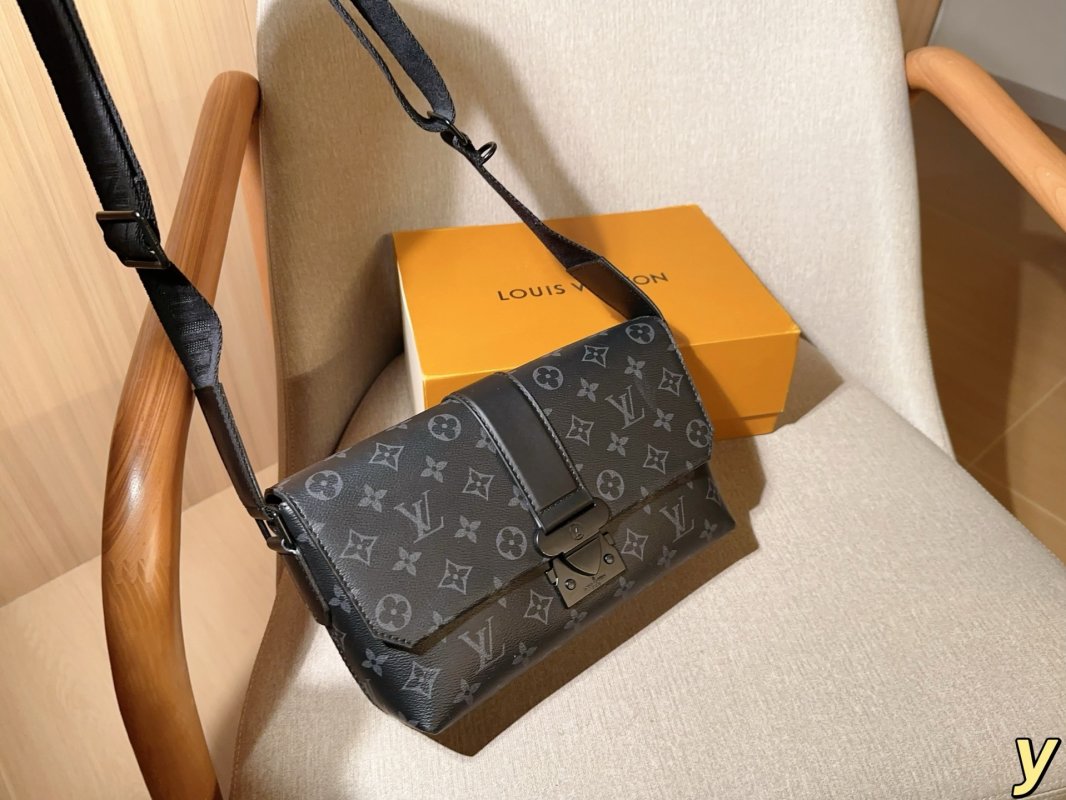 Louis Vuitton Monogram Canvas Black Messenger Crossbody Bag view