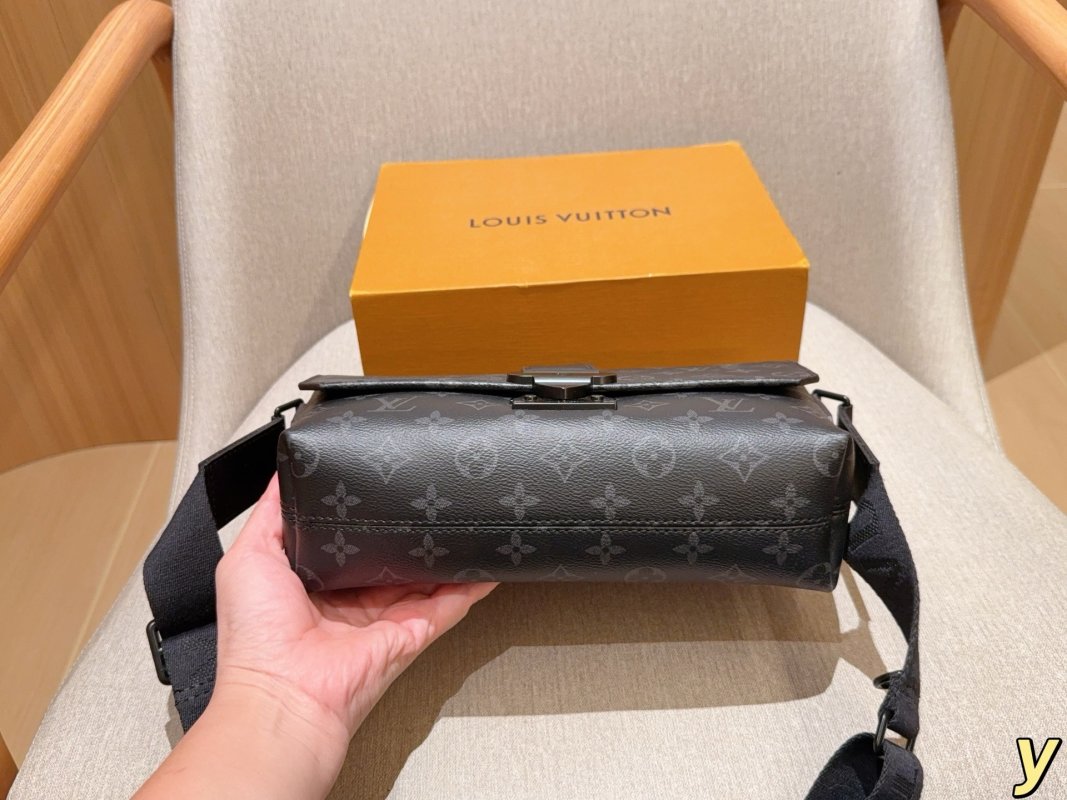Louis Vuitton Monogram Canvas Black Messenger Crossbody Bag view