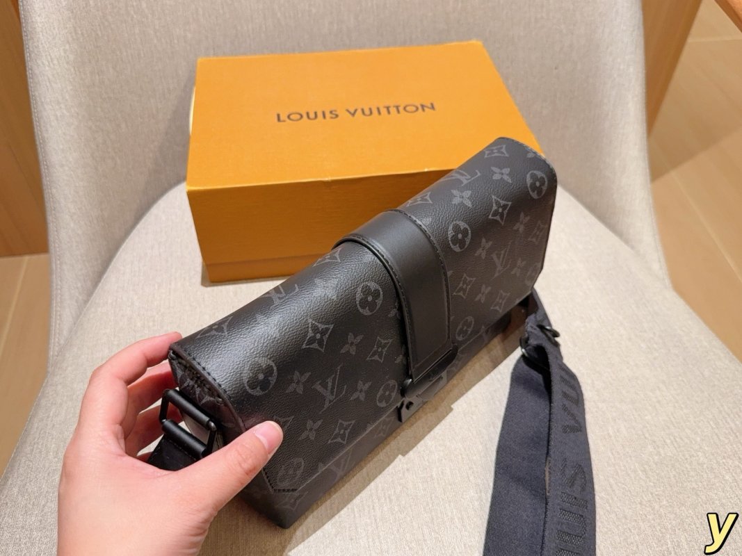 Louis Vuitton Monogram Canvas Black Messenger Crossbody Bag view