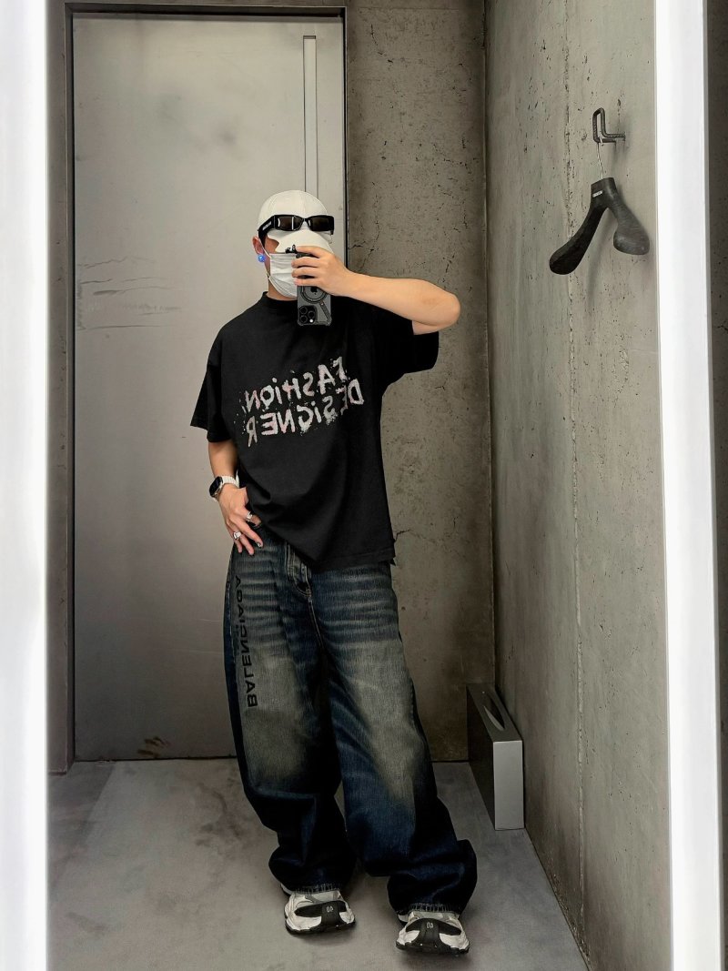Black Distressed Graphic Print Oversized T-Shirt view