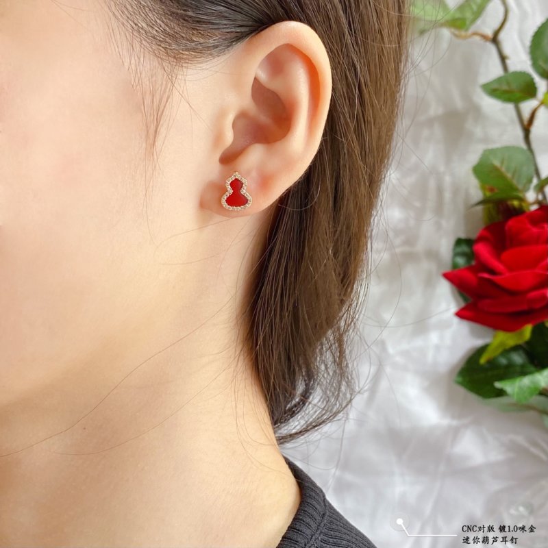 Red Gourd Mini Stud Earrings Gold-Plated