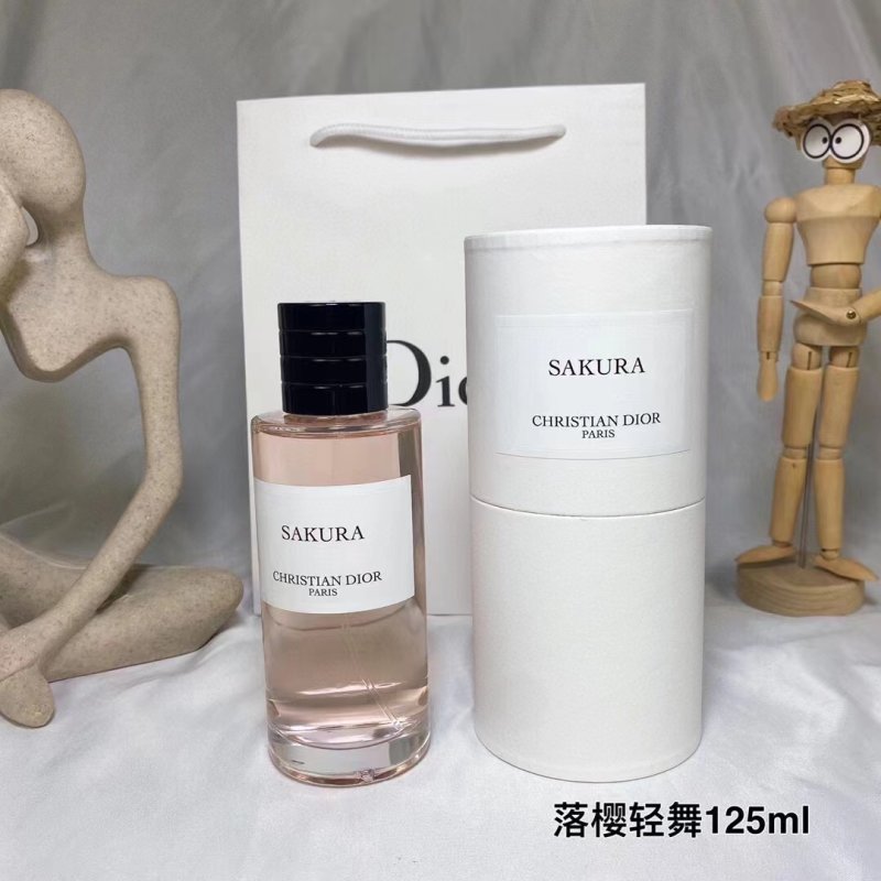 Dior Gris Dior Eau de Parfum 125ml view
