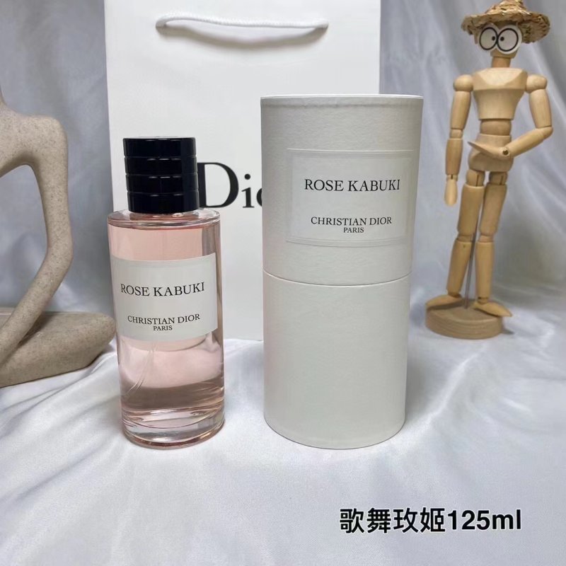 Dior Gris Dior Eau de Parfum 125ml view