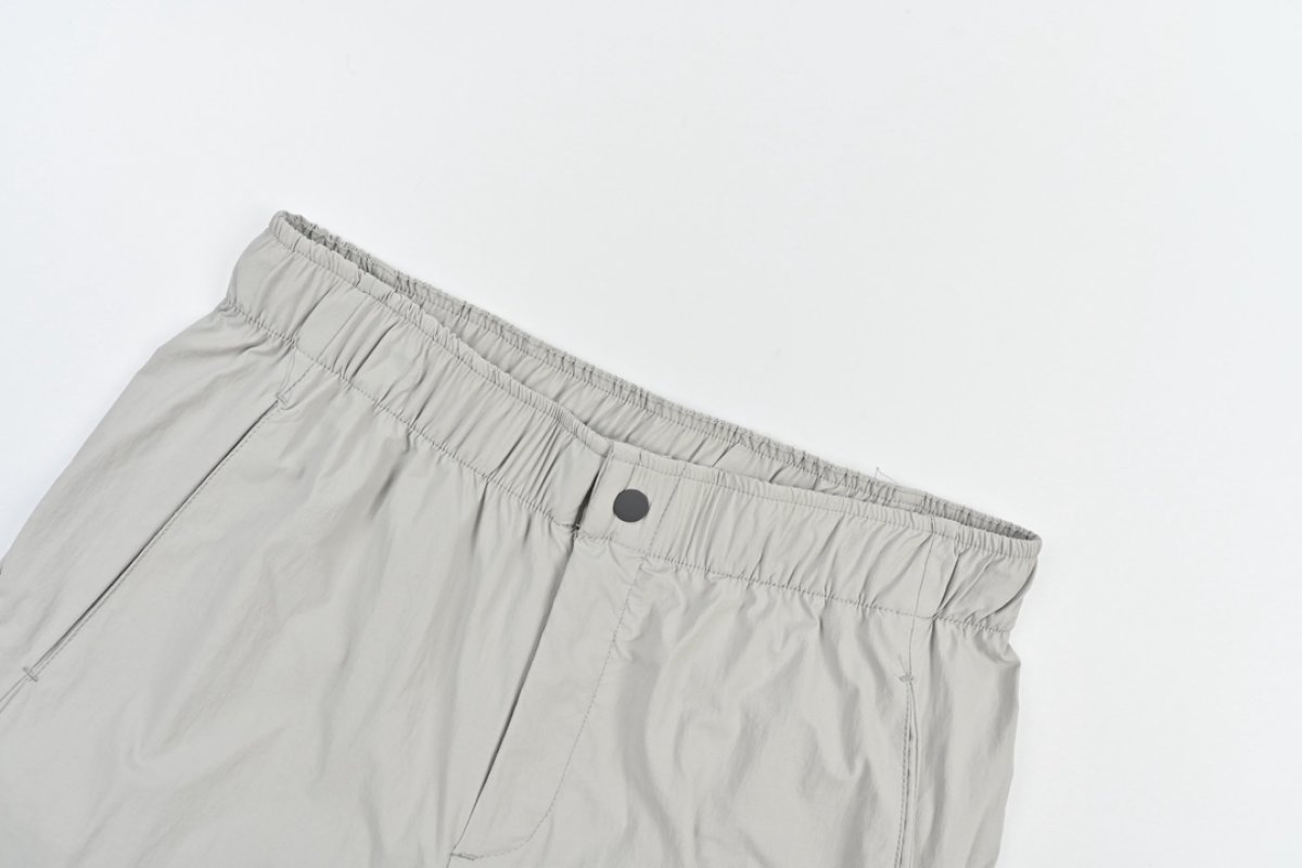 Essentials Fear of God Cream Relaxed Fit Jeans view
