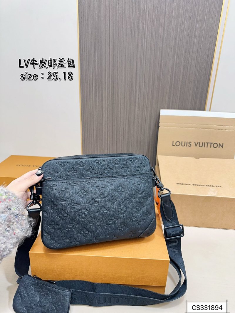 Louis Vuitton Men's Three-in-One Modular Messenger Bag Black view