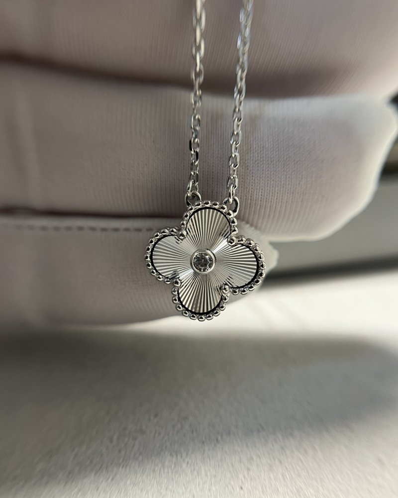 VCA Four-Leaf Clover Pendant Necklace – White Gold view