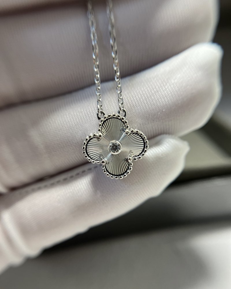VCA Four-Leaf Clover Pendant Necklace – White Gold view