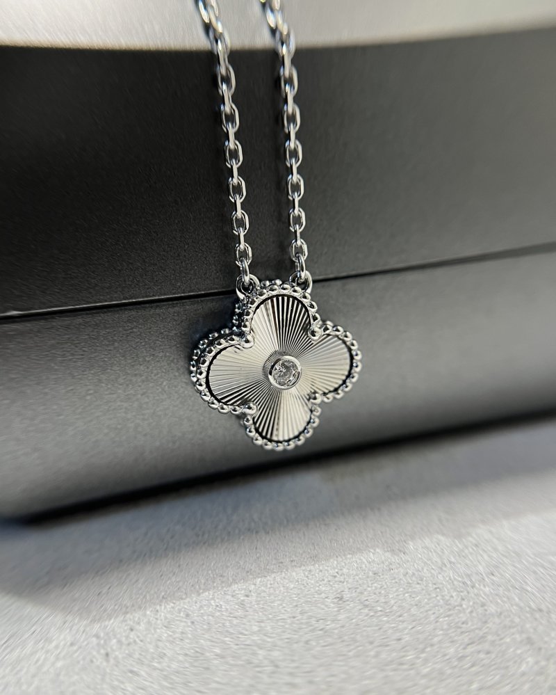 VCA Four-Leaf Clover Pendant Necklace – White Gold view