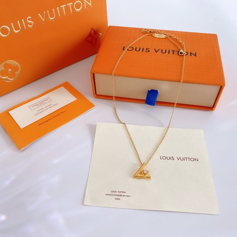 Louis Vuitton Double V Diamond Pendant Necklace Silver view