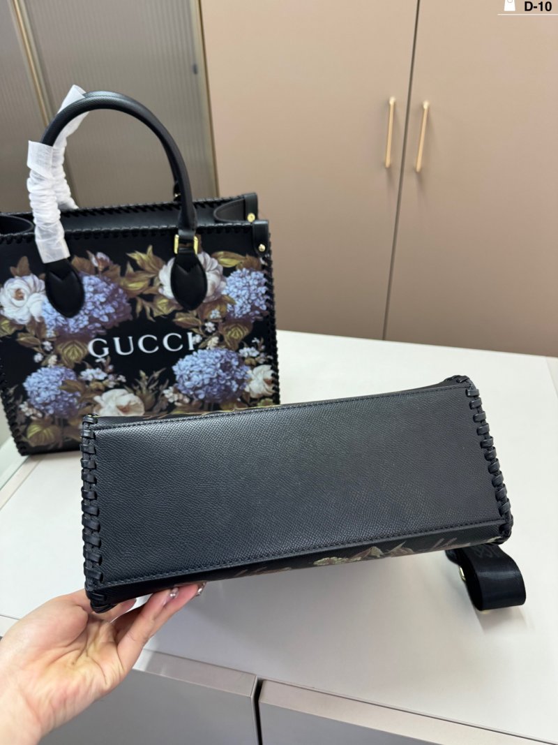 Gucci Floral Print Tote Bag Black view