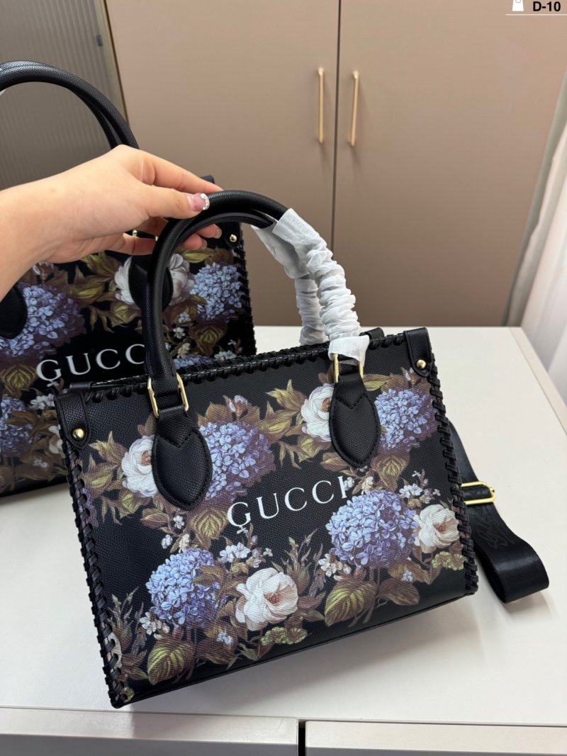 Gucci Floral Print Tote Bag Black view