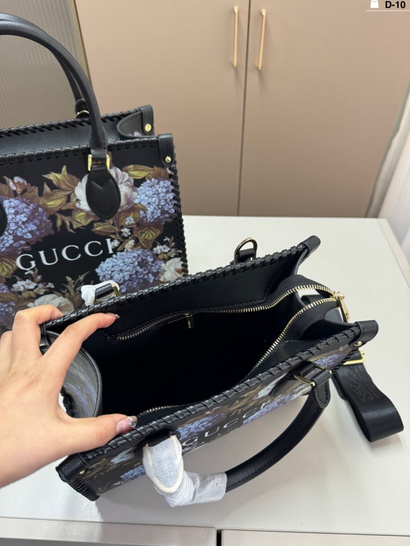 Gucci Floral Print Tote Bag Black view
