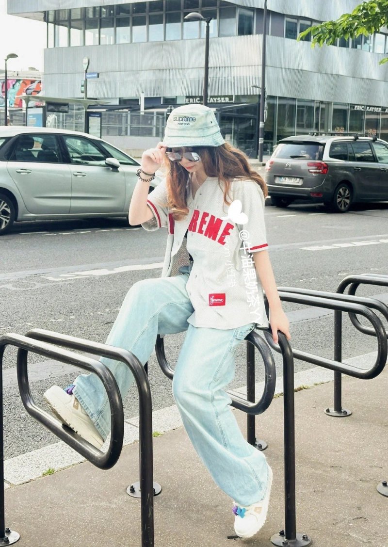 Supreme Red Logo White Baseball Shirt view