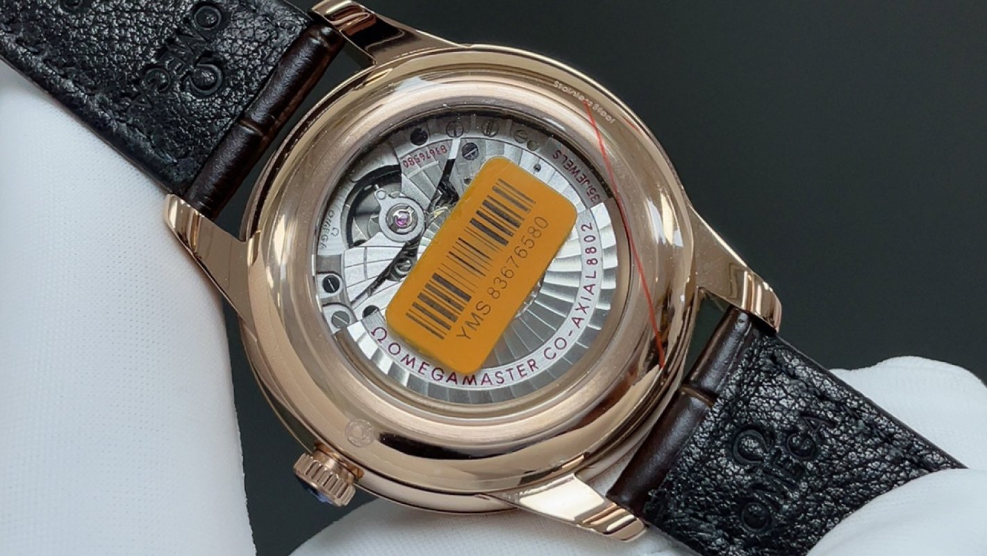 Omega De Ville Prestige Co-Axial Master Chronometer 41mm Rose Gold view