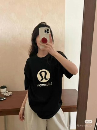 Lululemon Black Logo T-Shirt with Cream Print view 2
