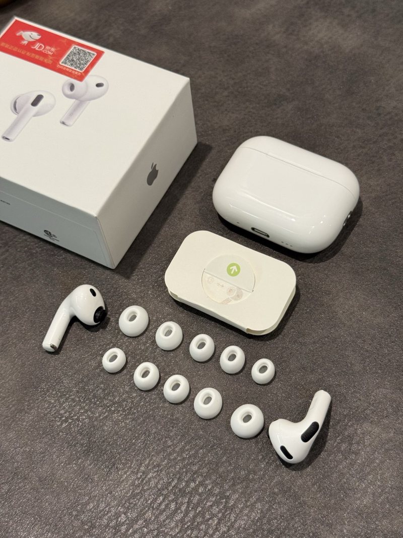 Apple AirPods Pro 3 White Earbuds with Charging Case view