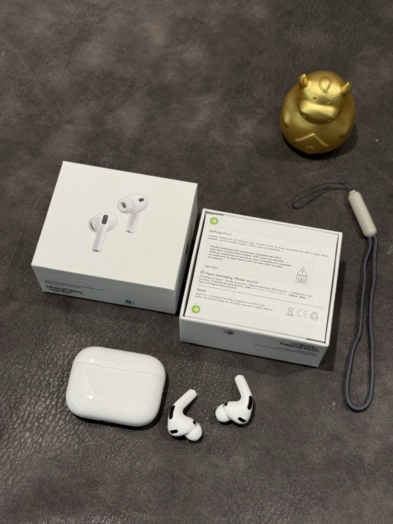 Apple AirPods Pro 3 White Earbuds with Charging Case view