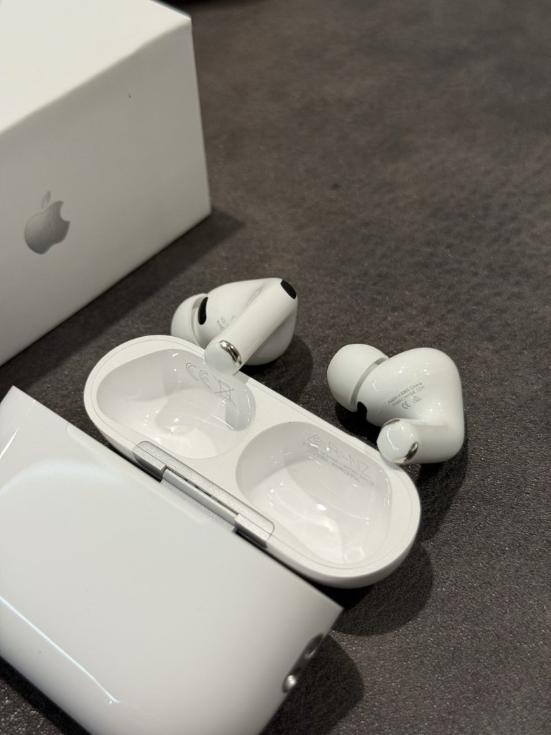 Apple AirPods Pro 3 White Earbuds with Charging Case view
