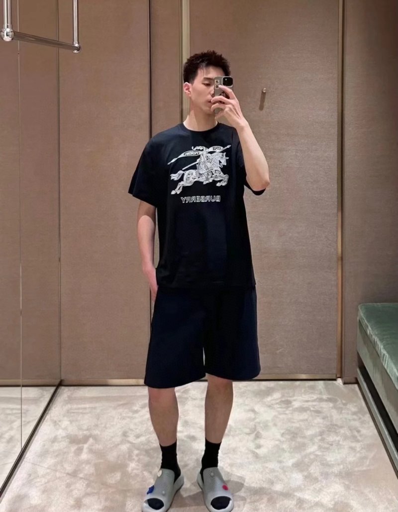 Burberry Black Short-Sleeve Graphic T-Shirt view