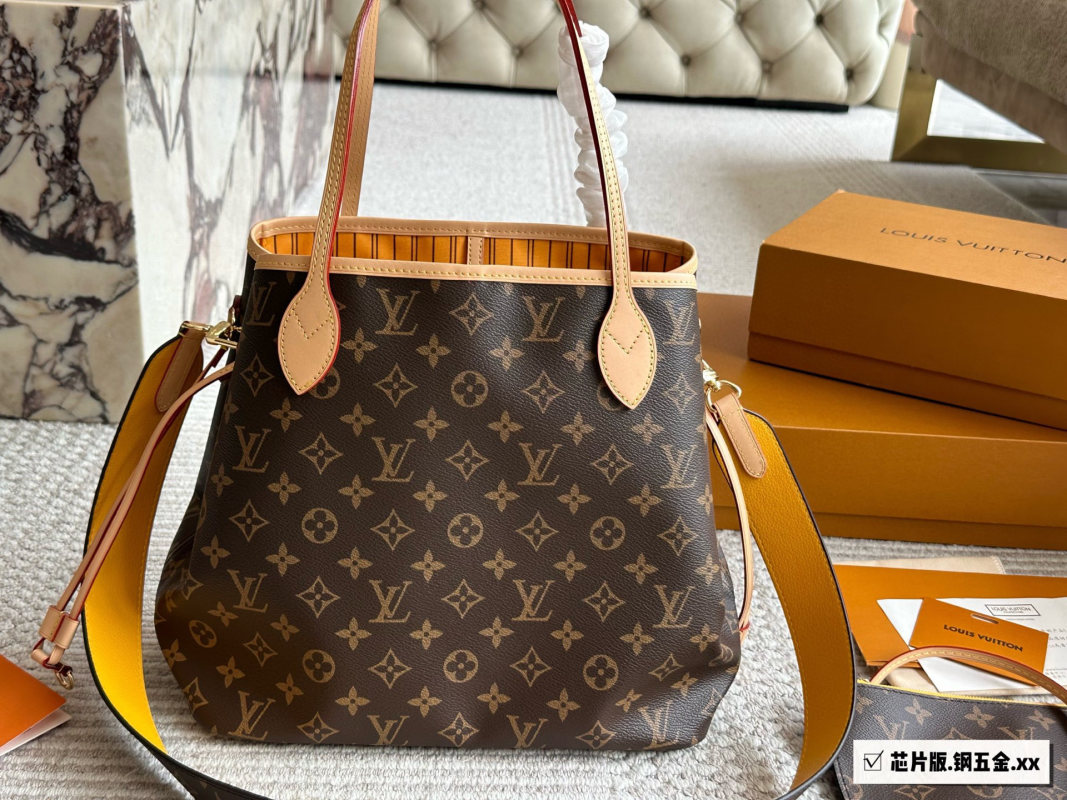Louis Vuitton Neverfull MM Monogram Canvas Tote Bag view