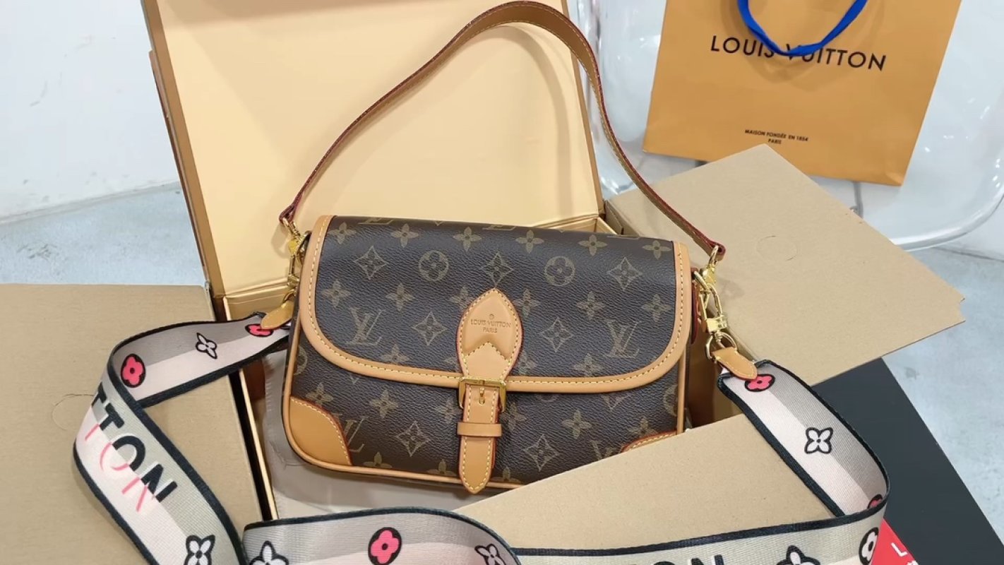 Louis Vuitton Monogram Sologne Shoulder Bag Brown
