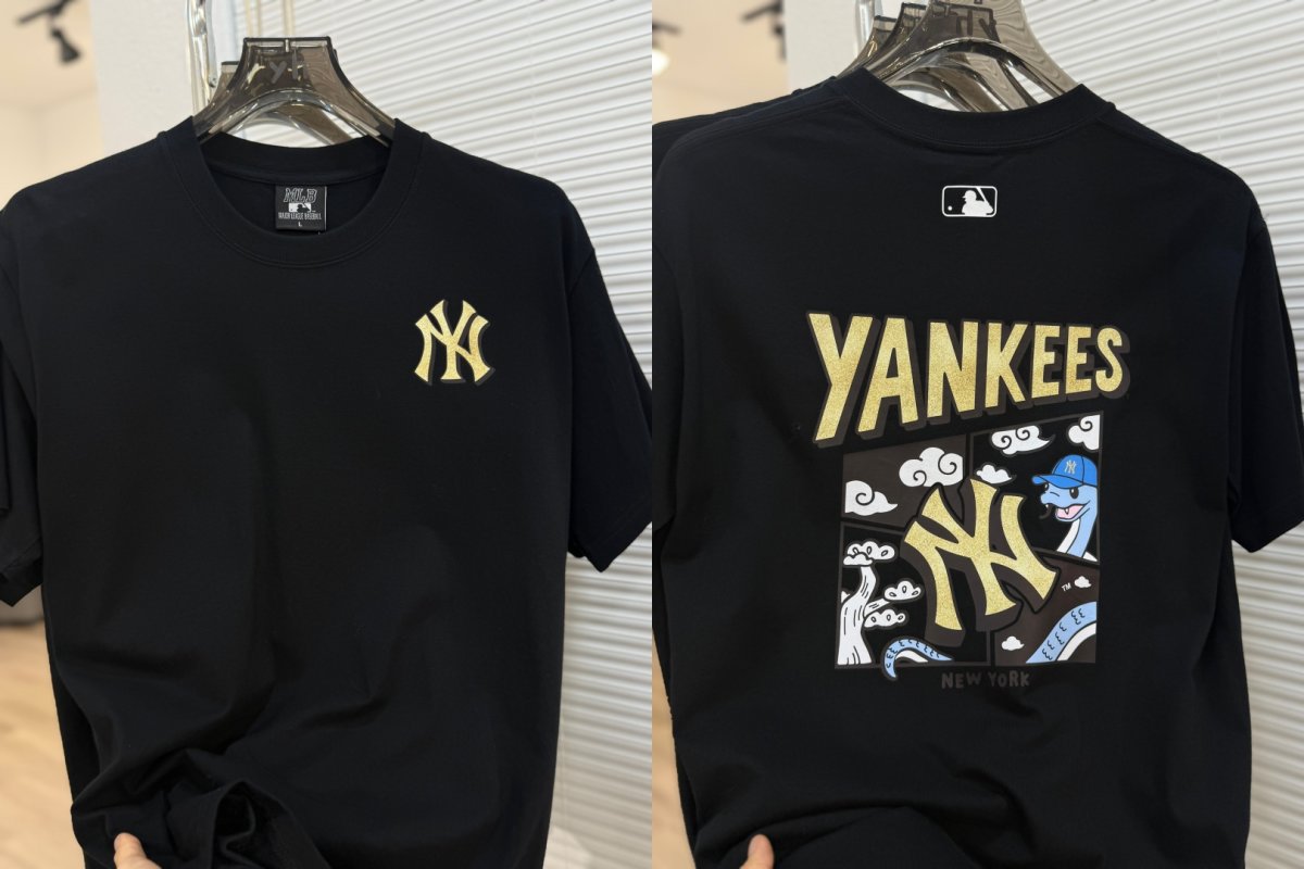 MLB Yankees Classic Logo White T-Shirt view