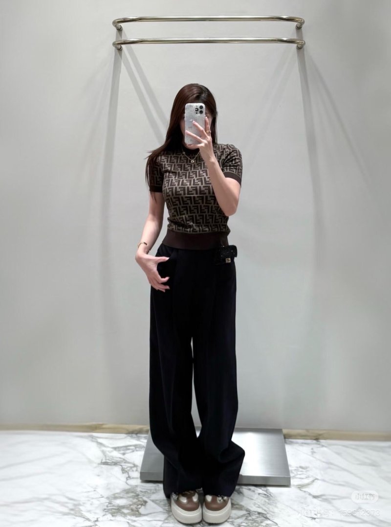 Monogram Pattern Short Sleeve T-Shirt Brown view