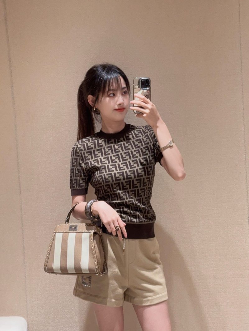 Monogram Pattern Short Sleeve T-Shirt Brown view